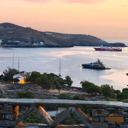 Villa Vourkariani, Infinity Pool With Sunset Views